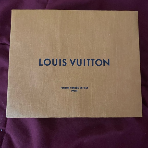 Mini Louis Vuitton gift bag - Picture 3 of 3
